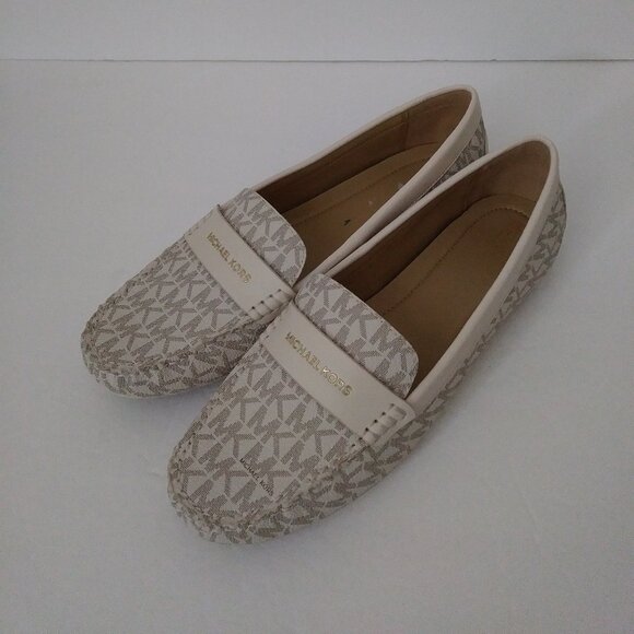 MICHAEL KORS Signature Vanilla Loafers MK Logo 8.5-M - Picture 1 of 10